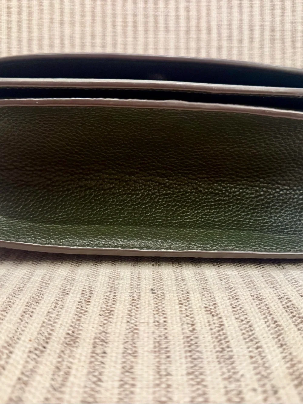 EUC Tory Burch Dark Green Pebbled Leather Crossbody Bag with Matching Wallet - Picture 3 of 16